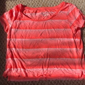 American Eagle Top 🌺